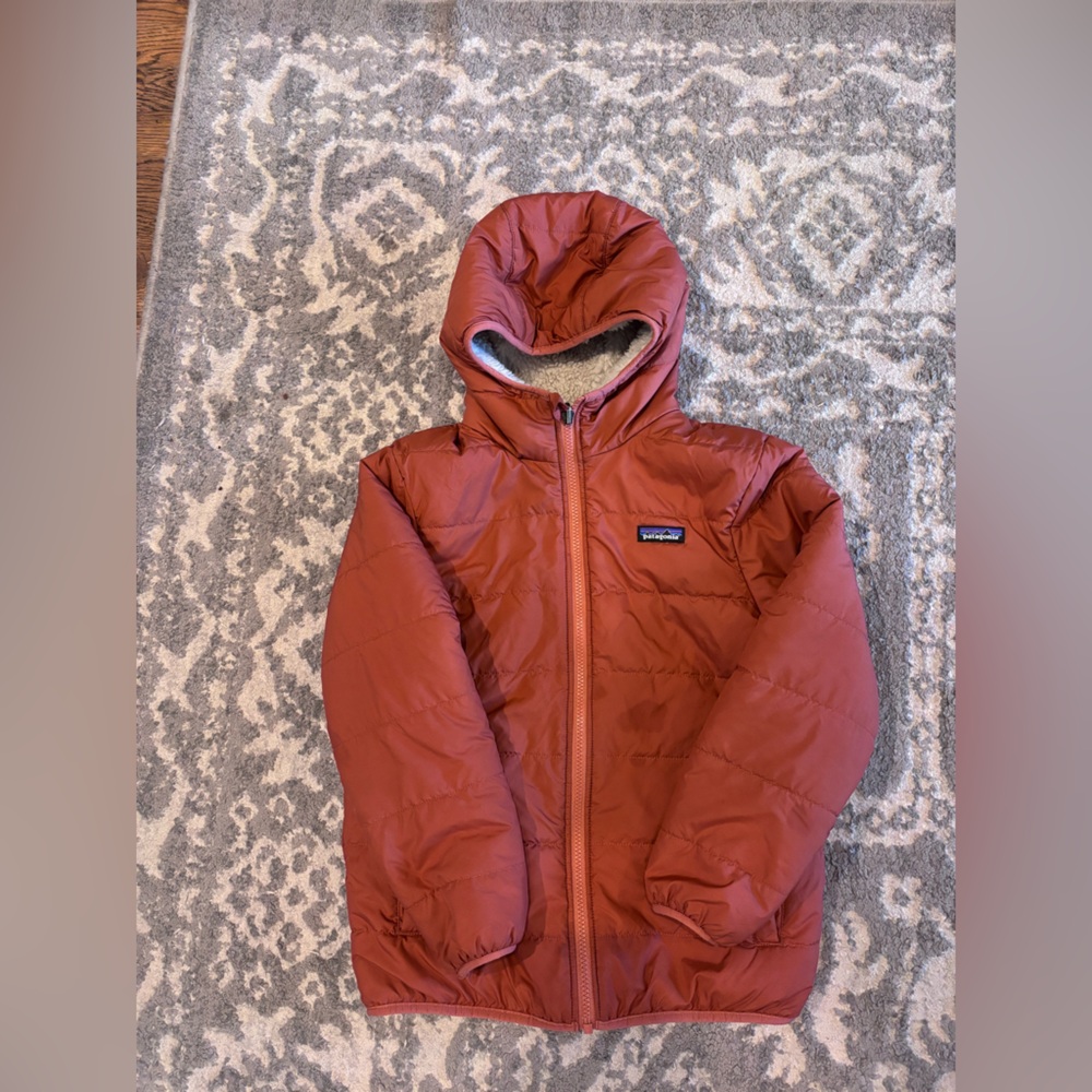 Patagonia reversible puffer size medium, age 10